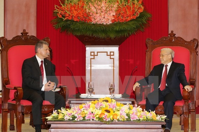 Hungarian NA Speaker backs funding for key projects in Vietnam - ảnh 1